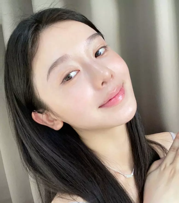 Chọn kem dưỡng ẩm mùa hè nên nhớ 4 quy tắc, dù mua hàng bình dân hay đắt đỏ cũng mang lại hiệu quả tối ưu-2