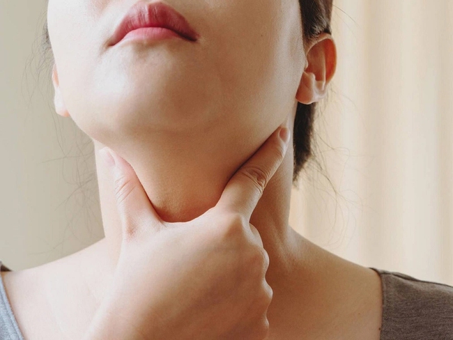 Quá tin tưởng bạn trai, cô gái không ngờ mình bị nhiễm HIV-1