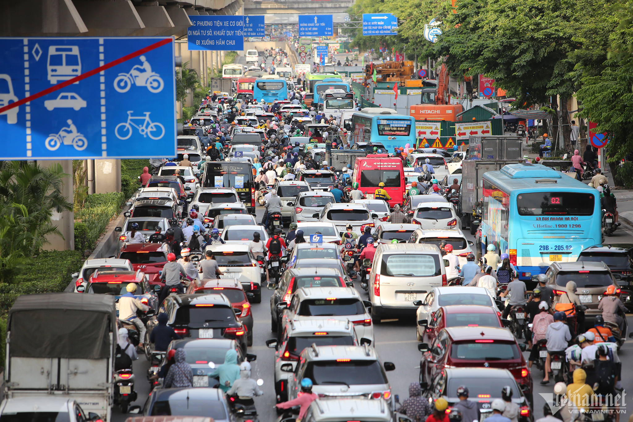 Tai nạn giao thông khiến 1 người tử vong, đường Nguyễn Trãi ùn tắc kéo dài-2