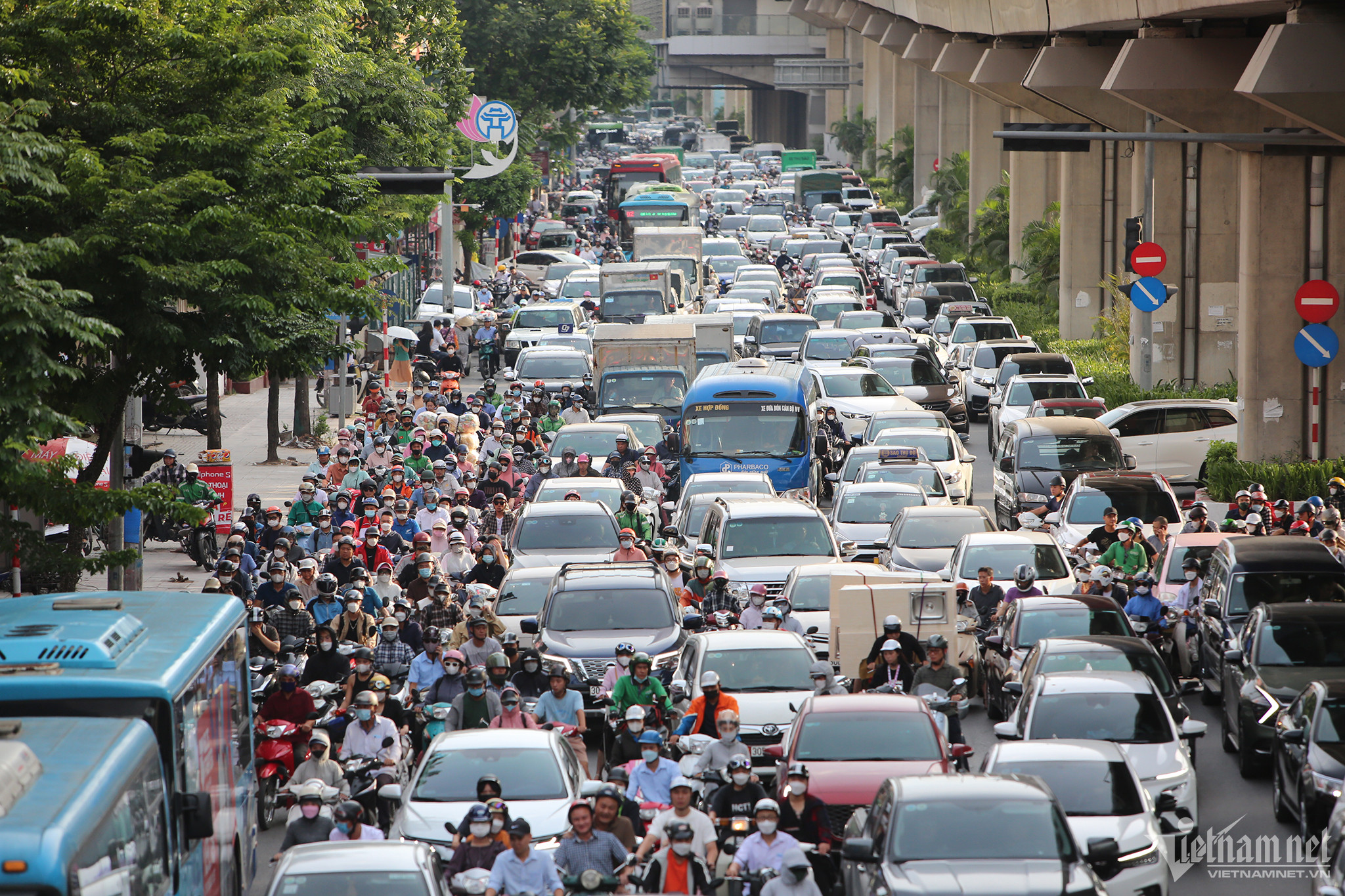 Tai nạn giao thông khiến 1 người tử vong, đường Nguyễn Trãi ùn tắc kéo dài-3
