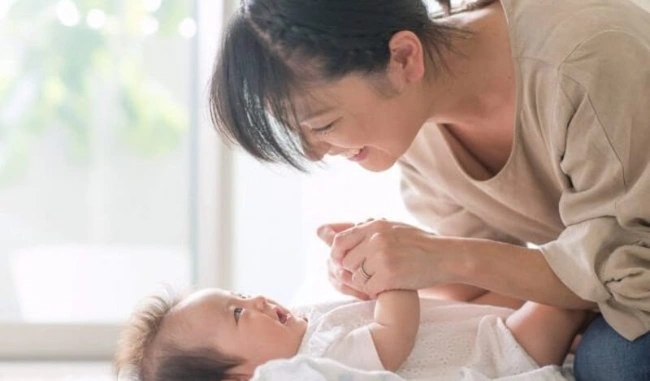 Làm 7 điều này mỗi ngày, cha mẹ giúp con hoạt ngôn, nói năng lưu loát hơn-1