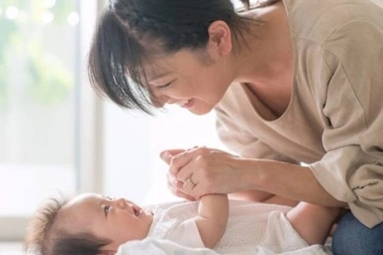 Làm 7 điều này mỗi ngày, cha mẹ giúp con hoạt ngôn, nói năng lưu loát hơn