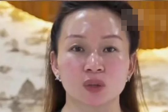 Con trai đỗ đại học danh giá, người mẹ trả lời truyền thông 1 câu mà khiến các bậc phụ huynh tranh cãi