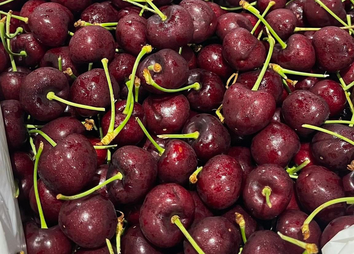 Cherry nhập khẩu bán đầy chợ Việt, hàng Mỹ giá rẻ chưa từng có-2