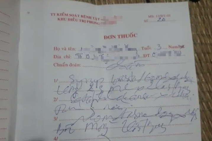 Cần xử phạt bác sĩ viết đơn thuốc không ai đọc được-1