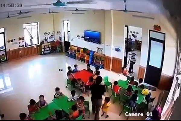 Ninh Bình: Cô giáo mầm non nghi bạo hành trẻ ngay tại lớp-1