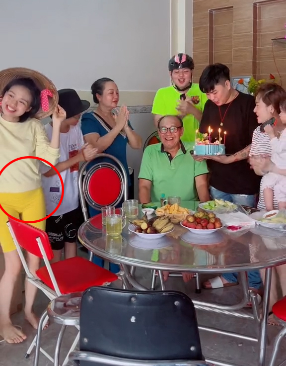 Lê Lộc lộ vòng 2 lùm lùm, vướng nghi vấn đã mang thai với Tuấn Dũng-2