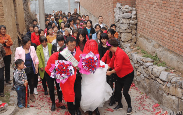 Hỷ sự hóa tang sự: Chú rể 24 tuổi qua đời trong tức tưởi vì một tập tục đám cưới-2