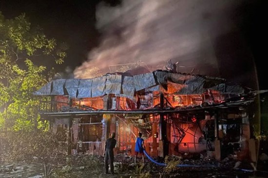Homestay ở Cao Bằng bất ngờ phát hỏa, hàng chục người tháo chạy trong đêm