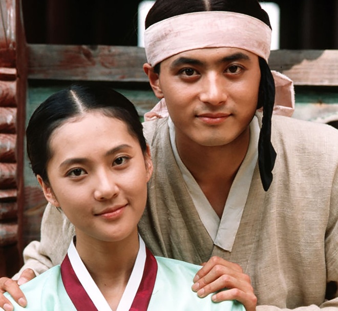 Từng bị Jang Dong Gun phản bội, nàng Á hậu đẹp nhất xứ Hàn bây giờ có cuộc hôn nhân đầy viên mãn bên chồng bác sỹ&nbsp;tài ba-3