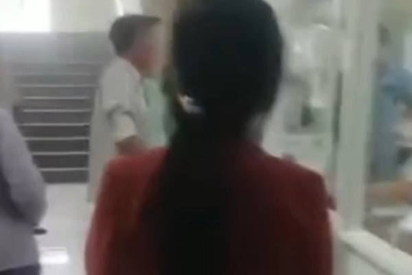 Bệnh viện lên tiếng vụ bệnh nhân đau ruột thừa bị bác sĩ... cắt buồng trứng ở Bình Dương-2