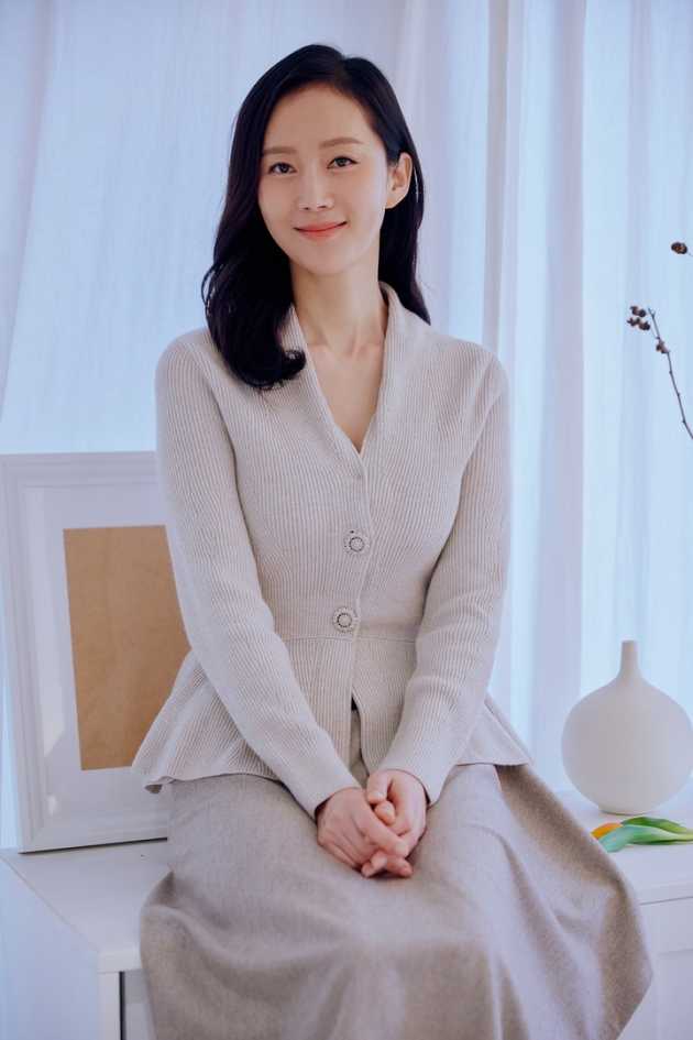 Từng bị Jang Dong Gun phản bội, nàng Á hậu đẹp nhất xứ Hàn bây giờ có cuộc hôn nhân đầy viên mãn bên chồng bác sỹ tài ba-5