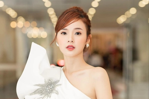 Bí quyết eo thon của Midu-7