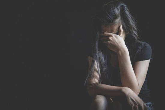 Tôi tức phát khóc sau khi lấy được người chồng đẹp trai như trong mơ
