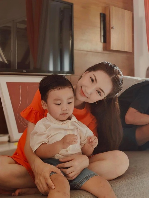 Hoà Minzy bày tỏ sự lo lắng trước một biểu hiện của bé Bo-4