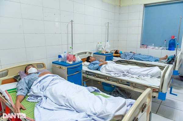 Hà Nội: Dịch bất thường, bệnh nhân ám ảnh vì cô đặc máu-5