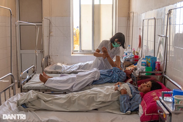 Hà Nội: Dịch bất thường, bệnh nhân ám ảnh vì cô đặc máu-10