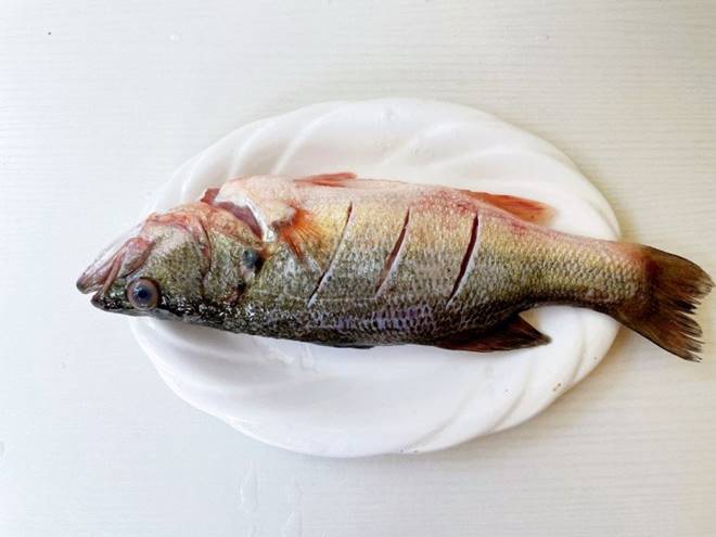 Loại cá thịt ngọt ít xương, giá ở mức trung bình đem nấu kiểu này được món ngon thanh mát không hề tanh cho ngày hè-2