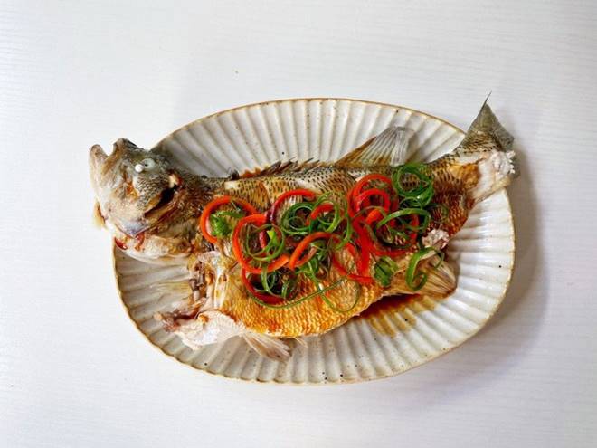 Loại cá thịt ngọt ít xương, giá ở mức trung bình đem nấu kiểu này được món ngon thanh mát không hề tanh cho ngày hè-7