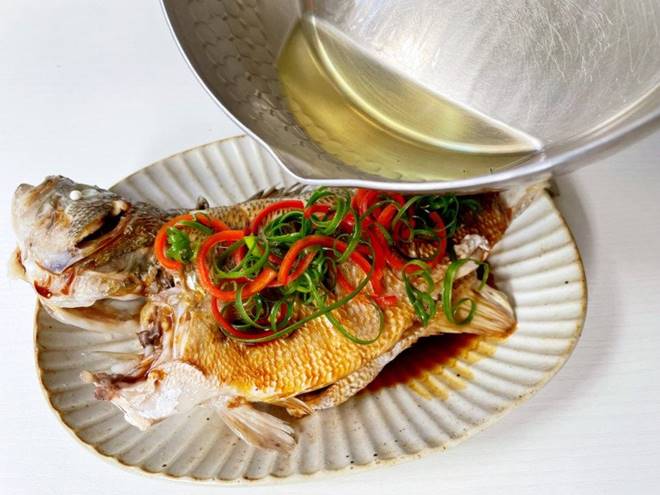 Loại cá thịt ngọt ít xương, giá ở mức trung bình đem nấu kiểu này được món ngon thanh mát không hề tanh cho ngày hè-8