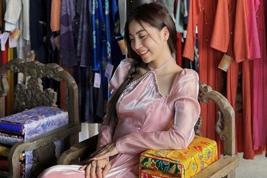 Cuộc sống mới của hot girl Nhật Lê sau 6 năm chia tay Quang Hải, đính hôn thiếu gia