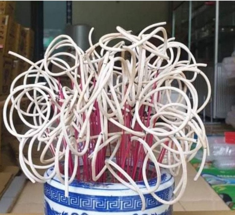 Mùng 1 trên bàn thờ xuất hiện 4 dấu hiệu này, gia chủ được lộc tổ tiên, cả tháng ăn nên làm ra-4