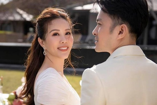 Hoa hậu Thu Hoài tuyên bố ly hôn chồng kém tuổi sau 7 năm bên nhau
