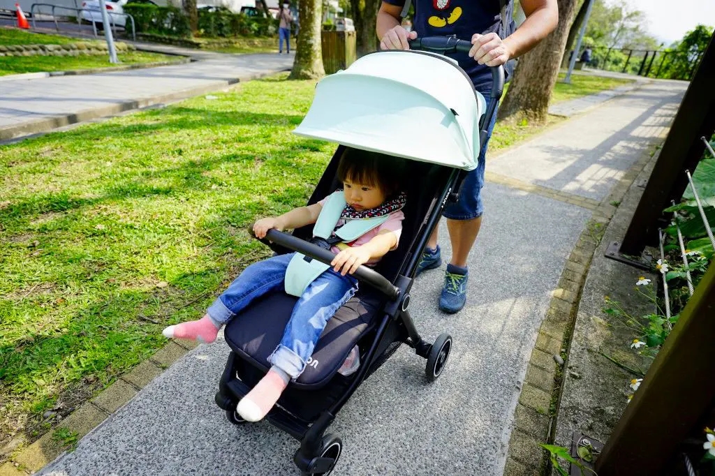 Thói quen giúp bố mẹ nhàn nhưng vô tình cản trở sự phát triển của con-1