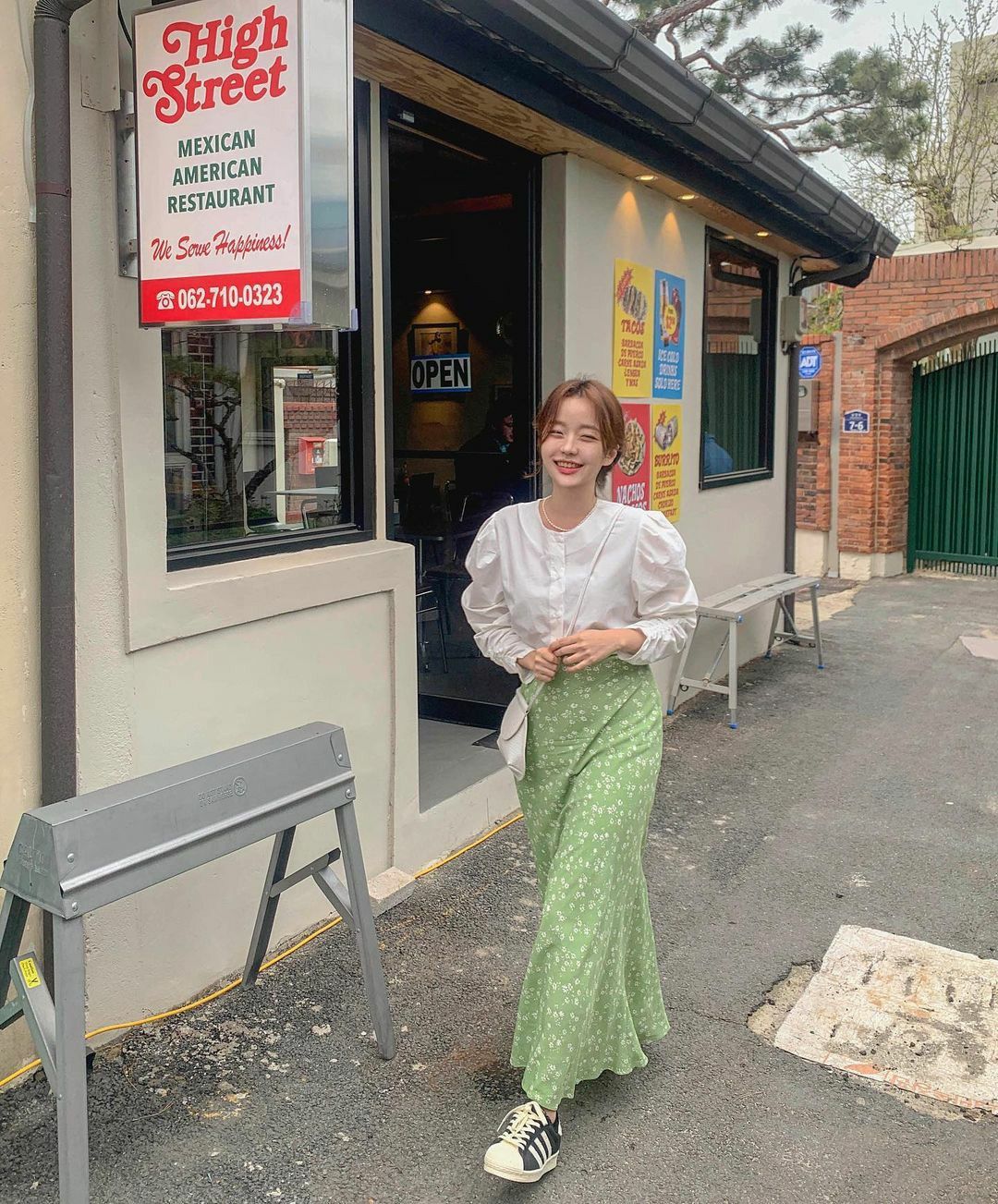 Gam màu xanh đang khiến các tín đồ thời trang mê mệt-7