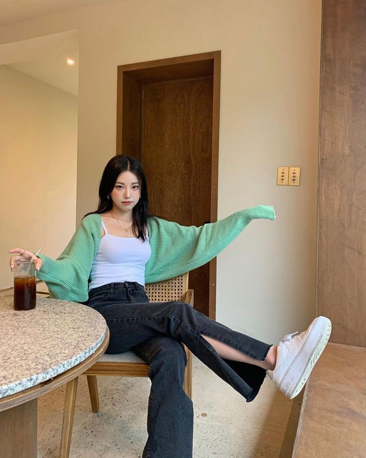 Gam màu xanh đang khiến các tín đồ thời trang mê mệt-8