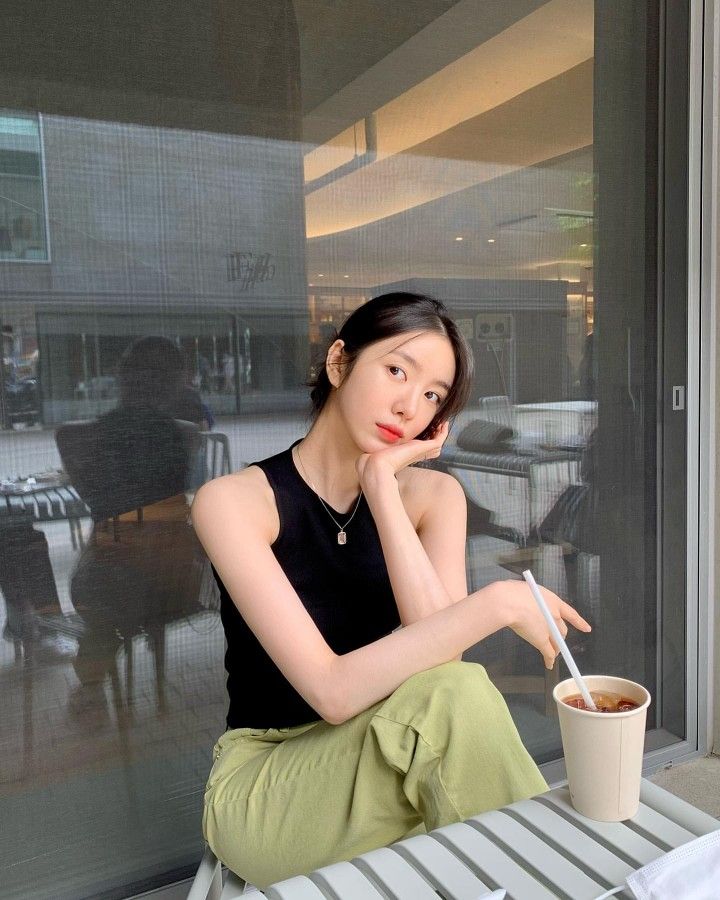 Gam màu xanh đang khiến các tín đồ thời trang mê mệt-10