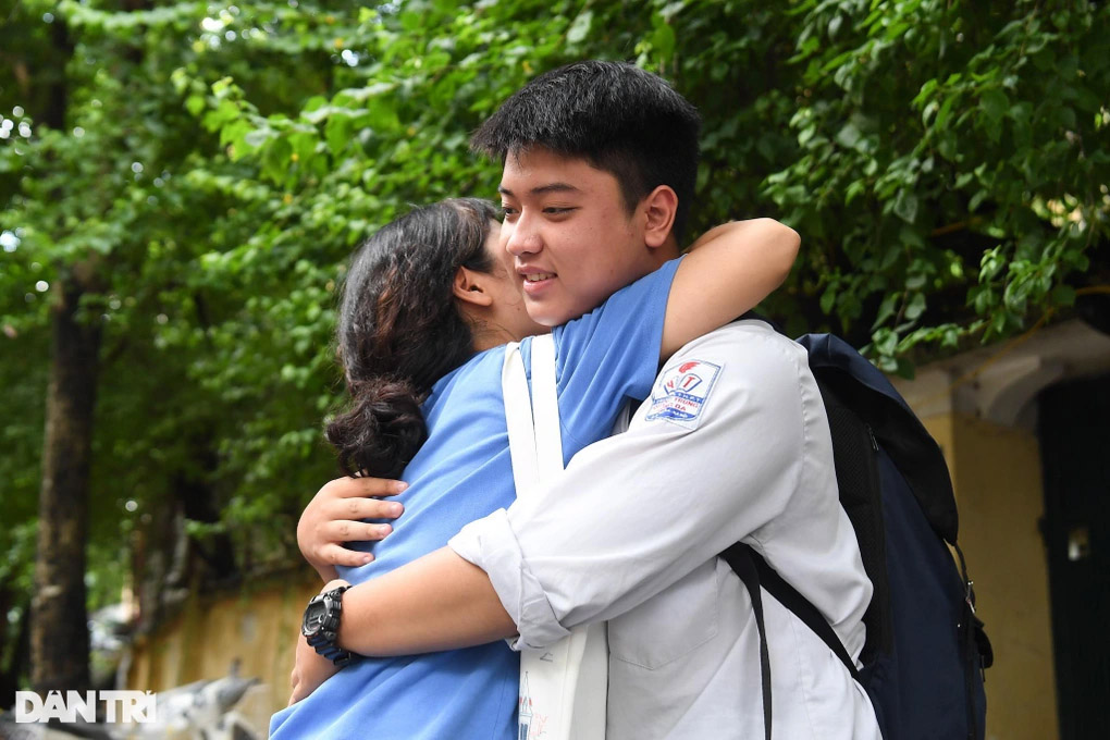 Thí sinh Nam Định đạt điểm 10 môn ngữ văn duy nhất toàn quốc-2