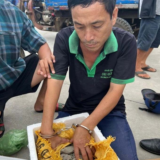 Bí mật thùng xốp dán nhãn hàng dễ vỡ trên chuyến tàu ra đảo Lý Sơn-1