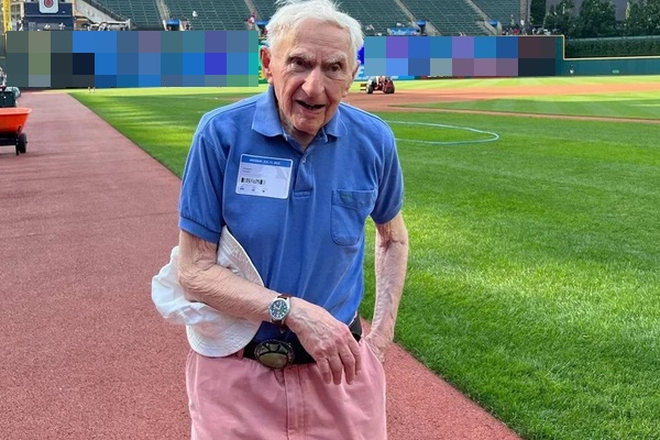 Bác sĩ 100 tuổi chia sẻ 5 bí quyết sống thọ, cái đầu tiên khiến ai cũng ngạc nhiên-1