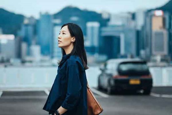 25 tuổi, bỏ việc văn phòng với mức lương 15.000 USD/tháng để làm công việc tay chân: “Nghèo hơn, nhưng tôi hạnh phúc hơn”