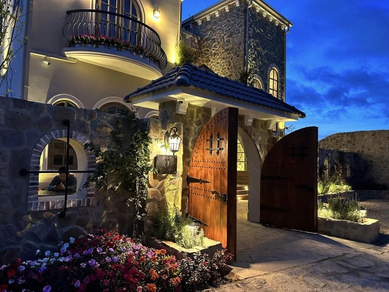 Gây sốc khi ly hôn chồng doanh nhân kém 10 tuổi chỉ sau 1 năm chung nhà, HH Thu Hoài từng tiết lộ 2 cơ ngơi gây sửng sốt-3