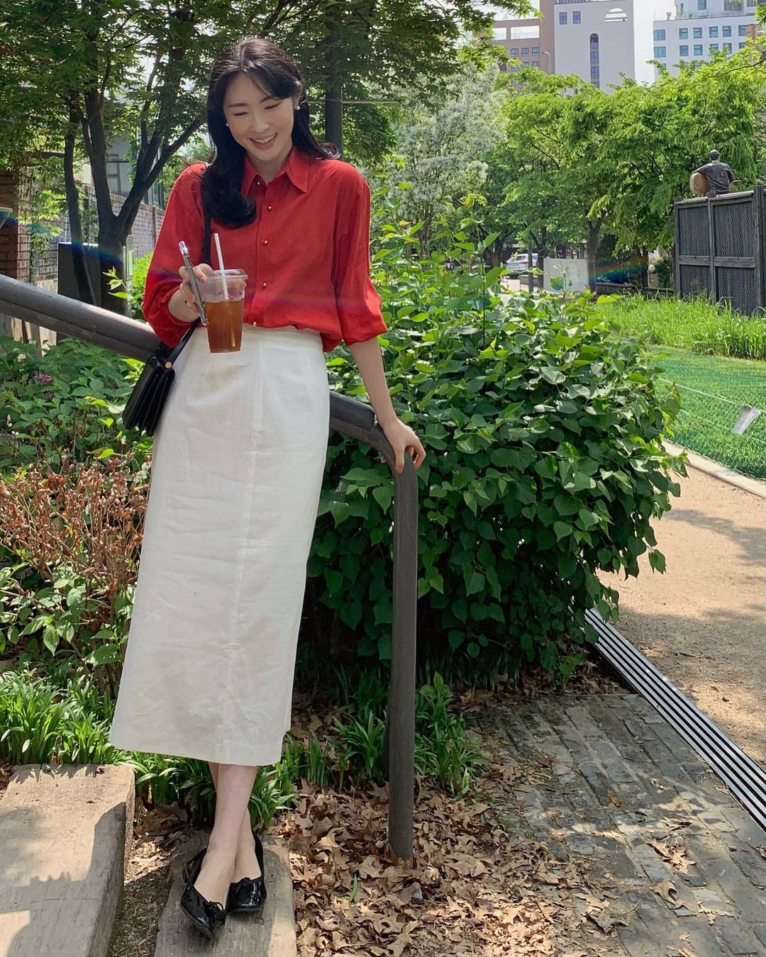 9 lối lên đồ tôn dáng hiệu quả cho nàng công sở lười đi giày cao gót-2