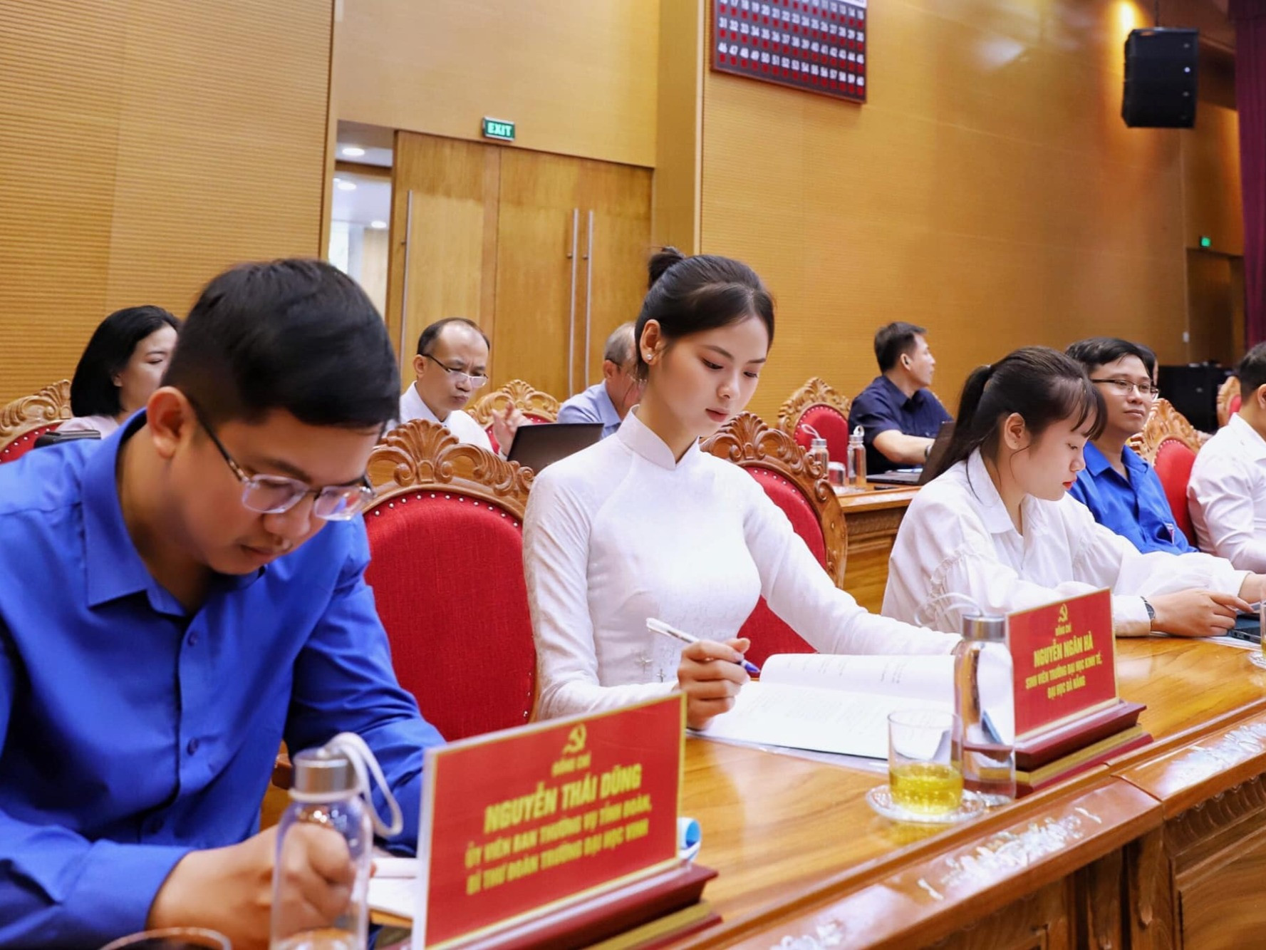 Vẻ đẹp phúc hậu đi vào lòng người của Hoa khôi bóng chuyền-8