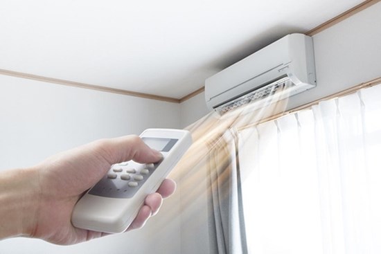 Bật điều hòa trước hay đóng cửa trước? Tưởng không có gì khác biệt nhưng thực tế lại khác xa