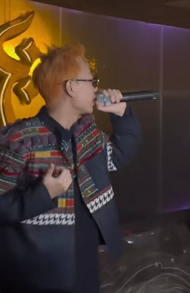 Double2T bị khui loạt ảnh hồi ở bản với khi lên bar: Khác bọt hẳn là đây!-3