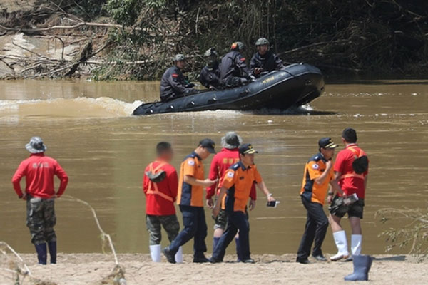 Lũ cuốn một phần thành phố ra biển, hơn 2.000 người nghi tử vong ở Libya-4