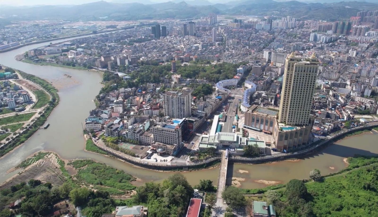 Điểm sáng bất động sản Móng Cái-1