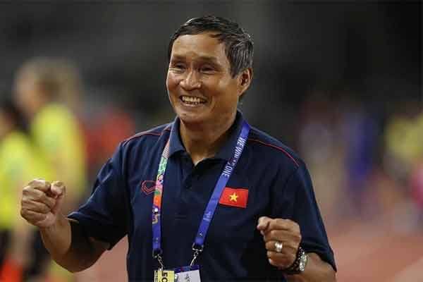 Vợ HLV Mai Đức Chung hết lòng ủng hộ ước mơ World Cup của chồng-5