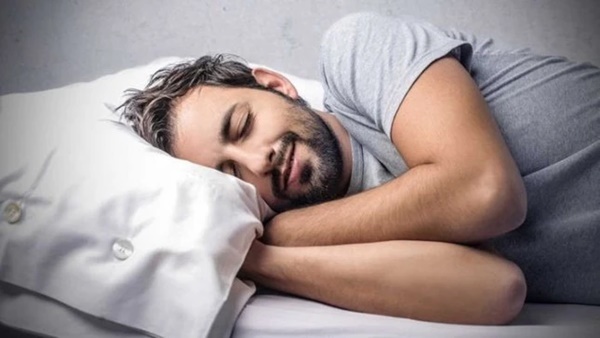 Những thói quen xấu trước khi ngủ khiến giảm tuổi thọ, cơ thể già nua, bỏ nhanh còn kịp-1