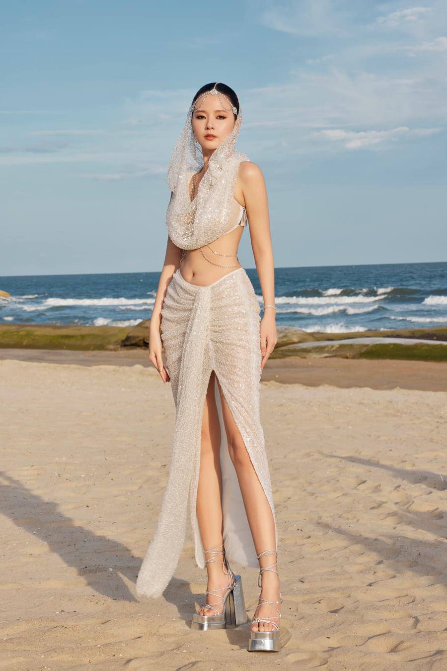 Bí quyết eo thon của Midu-2