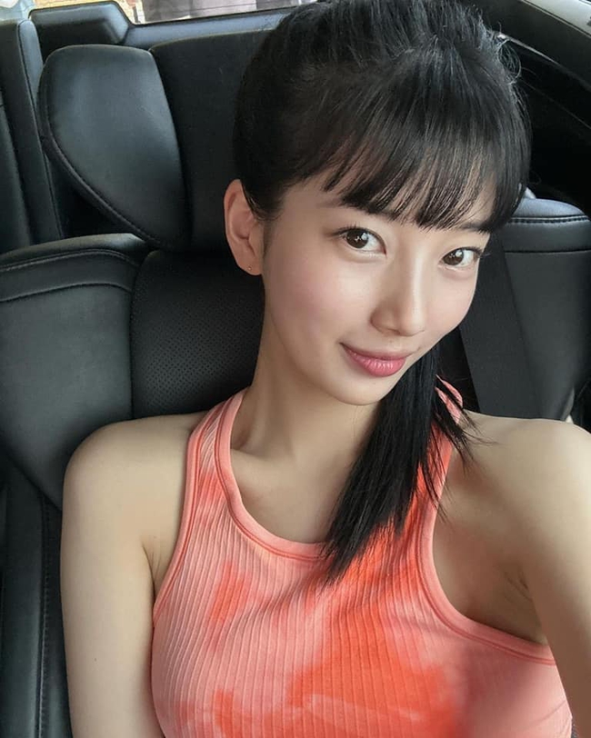 Suzy tập động tác chim cánh cụt để cải thiện vai u thịt bắp-6