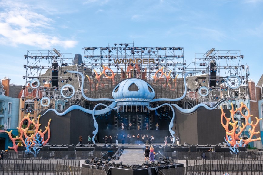 Hàng ngàn du khách đến Vinpearl Nha Trang ‘quẩy’ cùng thần tượng-2