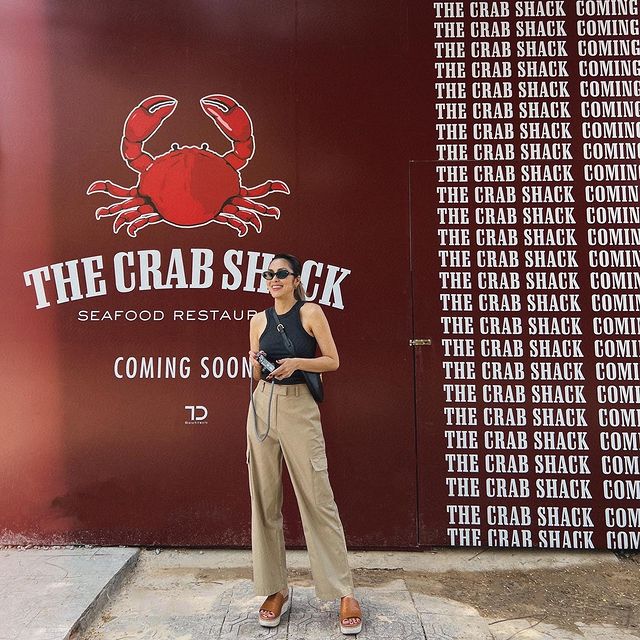 Học Hà Tăng cách diện đồ đen sang trọng, thanh lịch, tinh tế-7