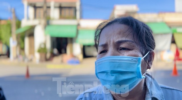 Hàng xóm bàng hoàng kể lại giây phút xe tải lao vào nhà dân làm 2 người tử vong-1