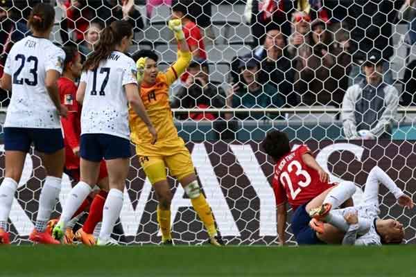 Thủ môn Việt Nam nhận điểm số ấn tượng, sánh ngang loạt hảo thủ của đội tuyển Mỹ-3